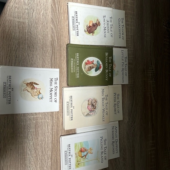 9 Beatrix Potter Books - Picture 1 of 11